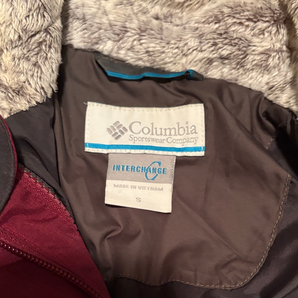 Columbia Burgundy Jacket with Faux Fur Interior